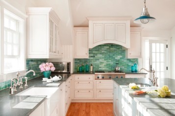 Using turquoise backsplash for the wall of the room
