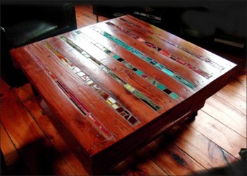 Wood pallet artful coffee table project