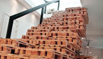 Wood pallet stairs project