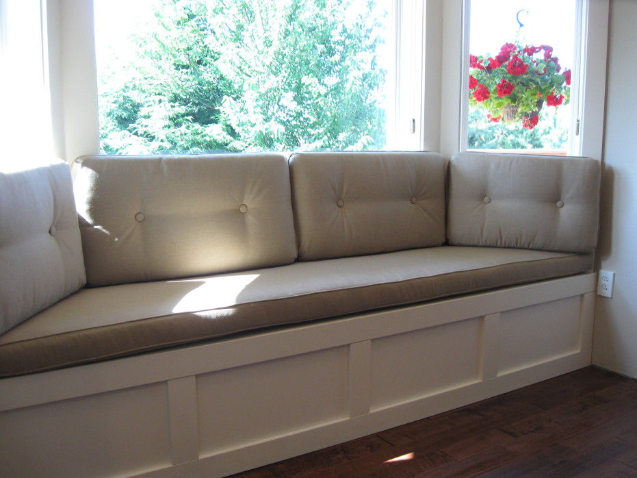 Elegant Leather Bay Window Seat And Leather Cushions
