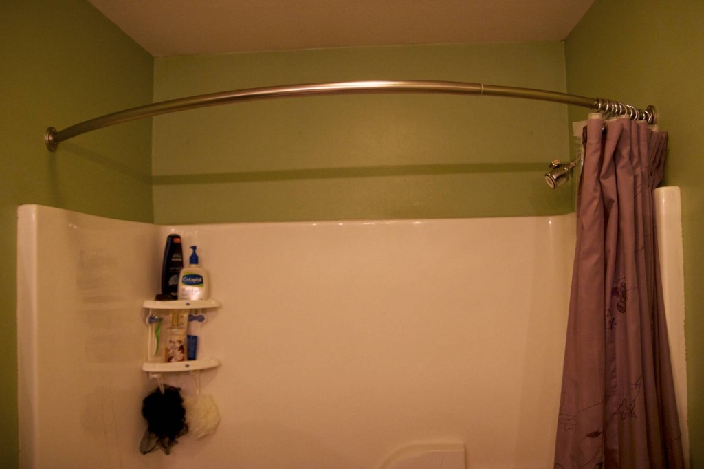 shower curtain rod