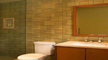 Best Tile Color For Small Bathroom